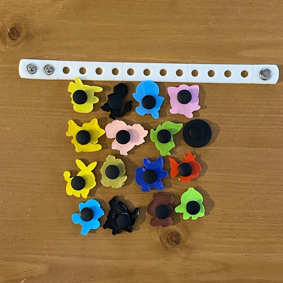 COPY - Lot # 2~Pokemon Croc Charm Set 15 piece/ free wristband - Picture 2 of 2